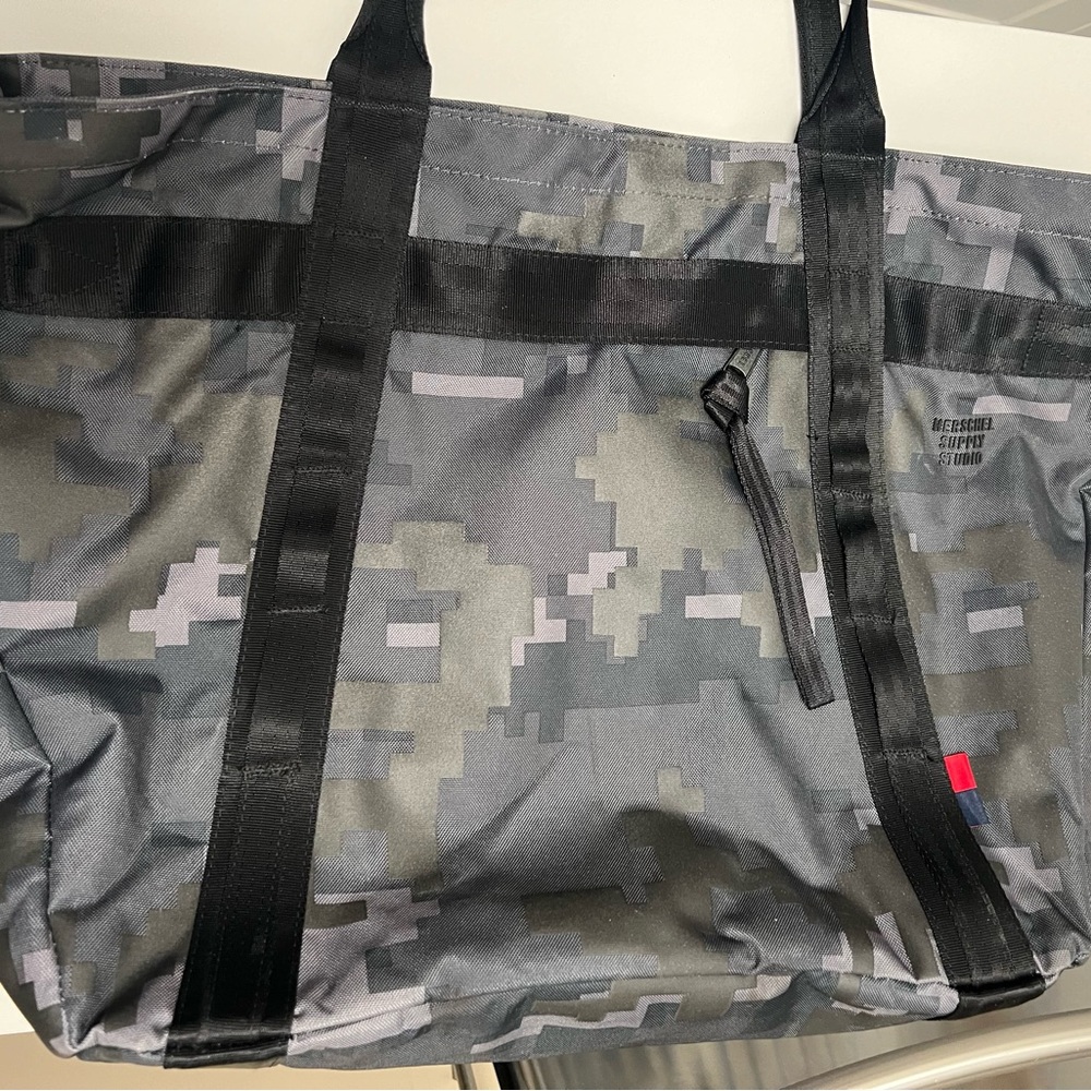Herschel Supply co gray pixelated tote bag with pouch
